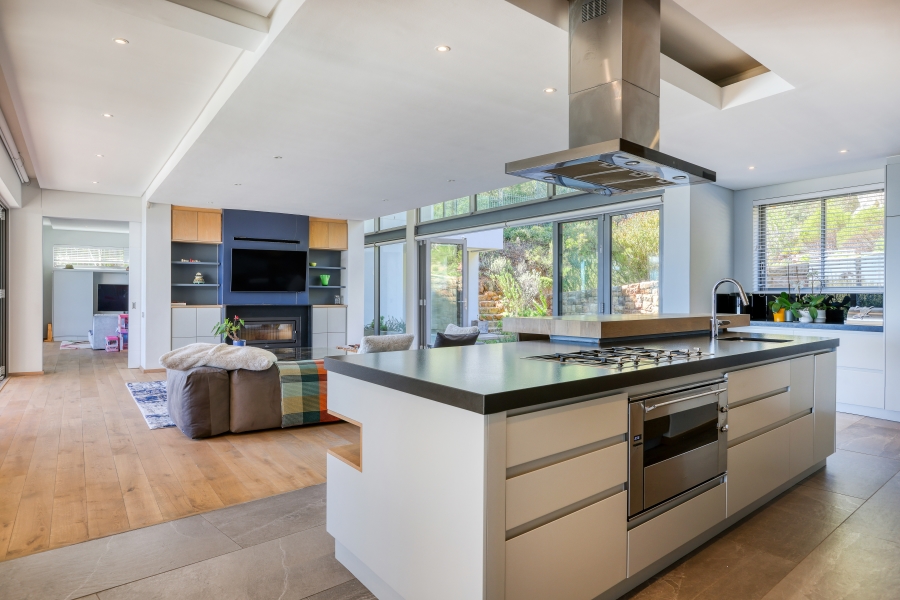 5 Bedroom Property for Sale in Camps Bay Western Cape